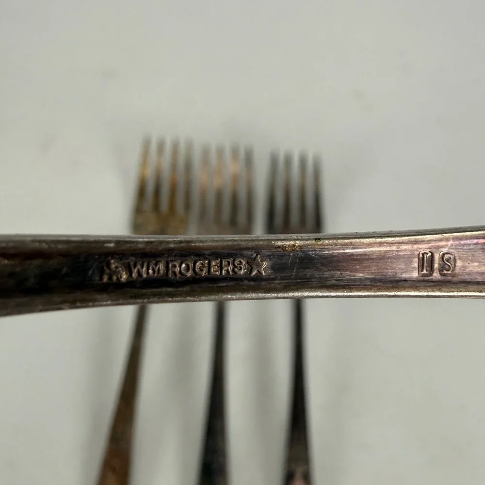 4 International Silverplate SALAD FORKS Mary Lou Devonshire Wm Rogers 6 1/8